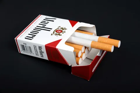 how many cigarettes in a pack