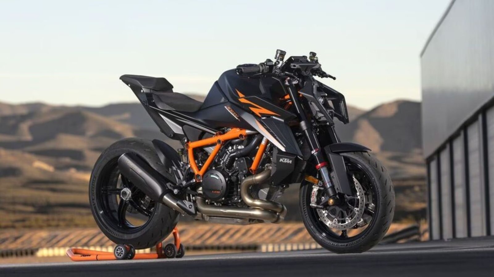 KTM 1390 Super Duke R on Road Price in Top Cities of India